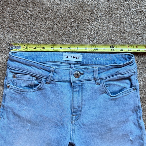 DL1961 Mara Instasculpt Straight Ankle Jeans | Size 28 | Light Wash - Picture 8 of 14